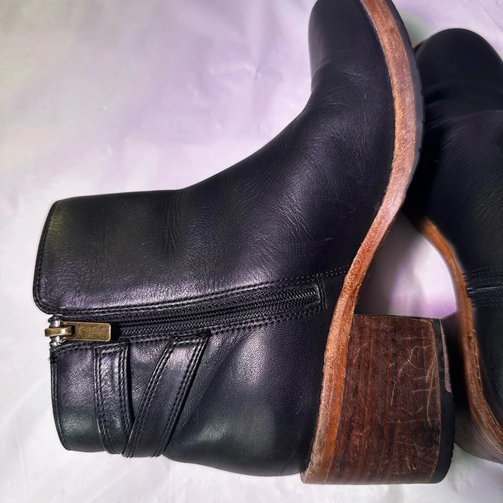 Women's Black Leather Ankle Boots